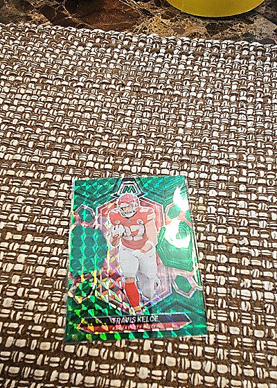 2024 Panini Mosaic #110 Travis Kelce — front