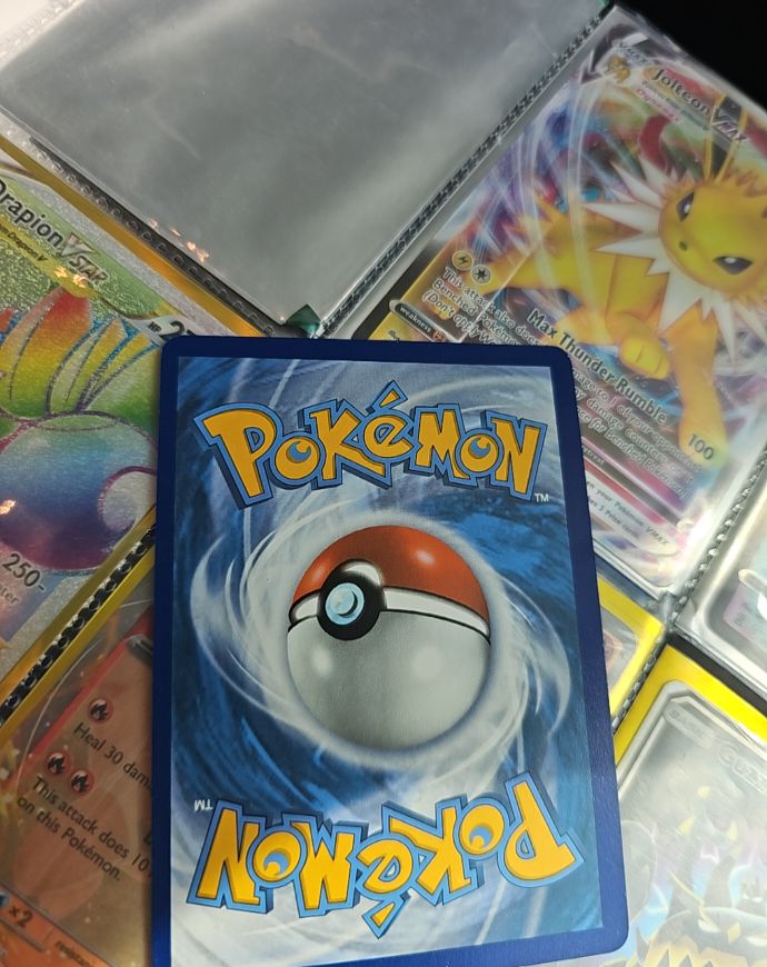 2021 Pokemon TCG Jolteon V #SV107 — front