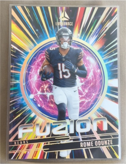 2025 Panini Luminance #7 Rome Odunze Fuzion — front