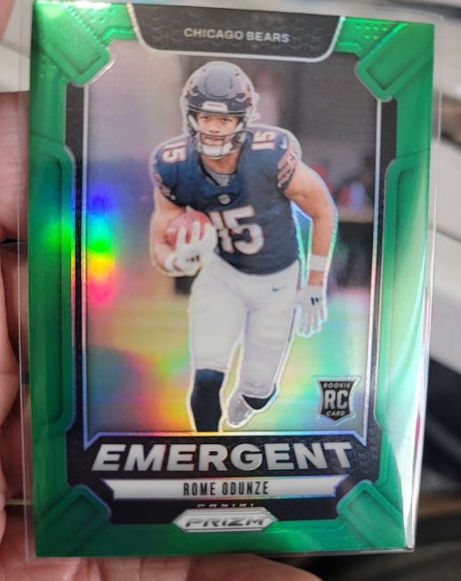 2024 Panini Prizm #11 Rome Odunze Emergent Green Prizm Rookie Card — front
