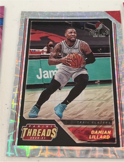 2020-21 Panini Chronicles Threads #83 Damian Lillard — front