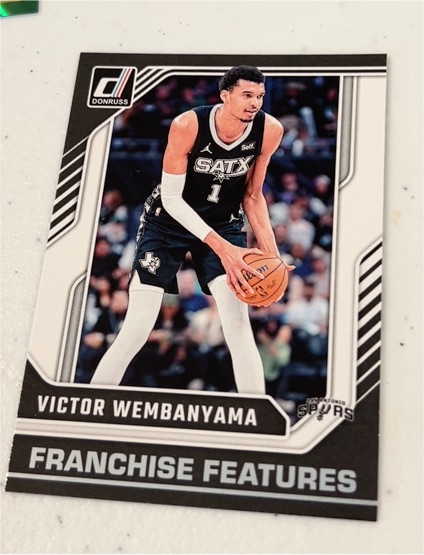 2024-25 Panini Donruss #25 Victor Wembanyama Franchise Features — front