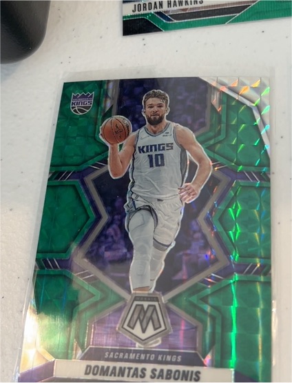 2021-22 Panini Mosaic #42 Domantas Sabonis — front
