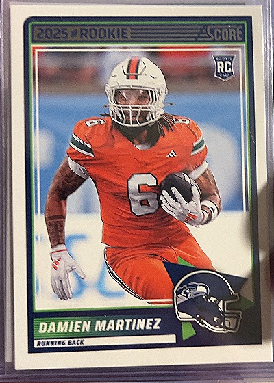 2025 Panini Score #46 Damien Martinez — front