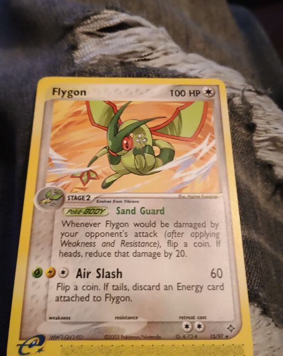 2003 Pokemon EX Dragon #15 Flygon — front