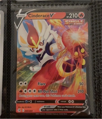 2021 Pokémon TCG Fusion Strike #044 Cinderace V — front