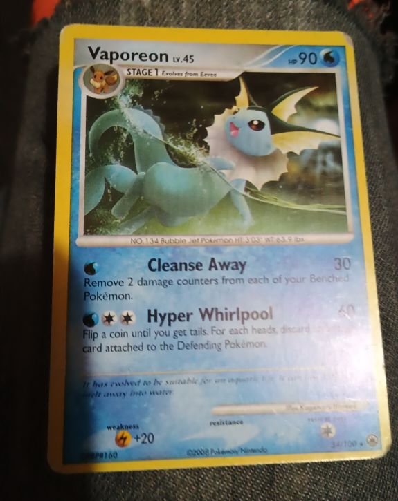 2008 Pokémon Majestic Dawn #34 Vaporeon — front