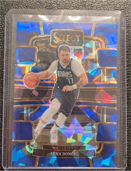 2023-24 Panini Select Concourse Blue Prizm #51 Luka Dončić — front