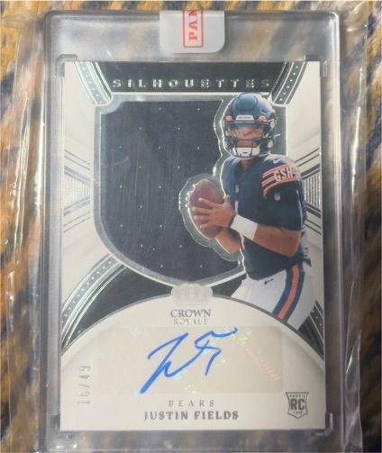 2021 Panini Chronicles Crown Royale Silhouettes #/49 Justin Fields — front
