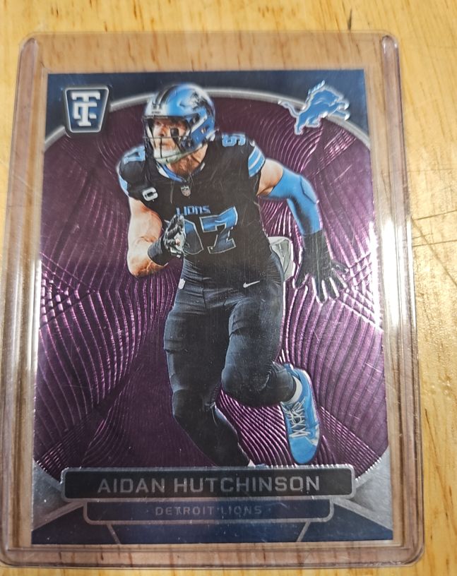 2024 Panini Totally Certified #29 Aidan Hutchinson — front