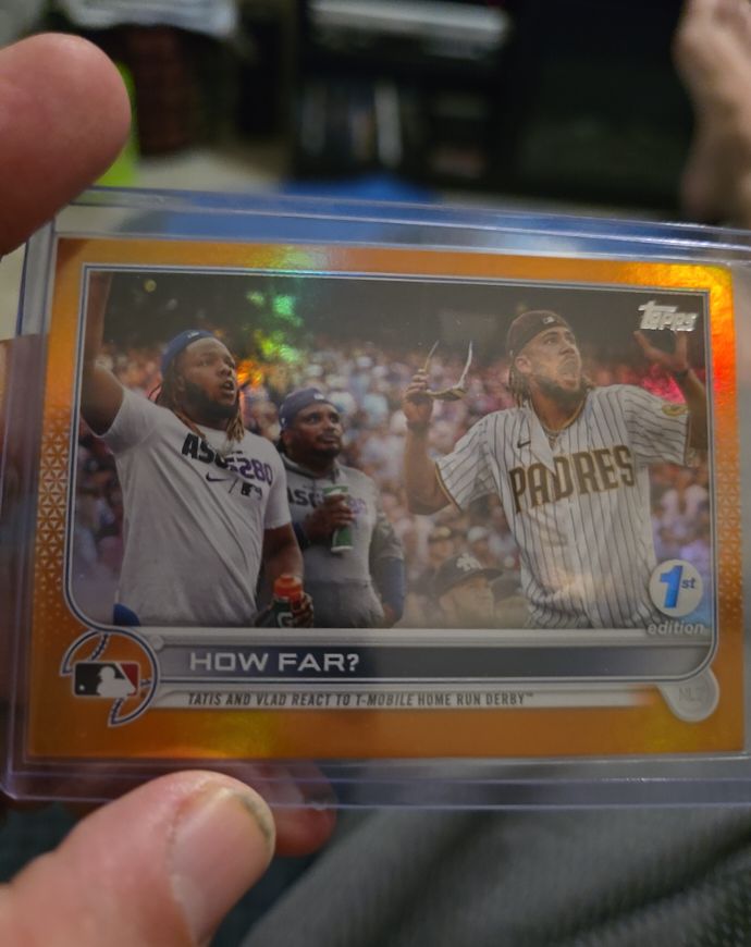 2022 Topps Series 1 #320 How Far? Fernando Tatis Jr. & Vladimir Guerrero Jr. — front