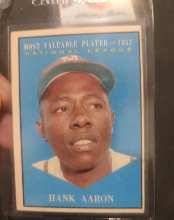1961 Topps #484 Hank Aaron MVP — front