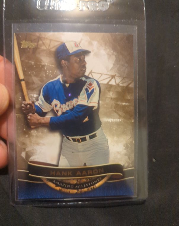 2016 Topps Amazing Milestones #AM-06 Hank Aaron — front