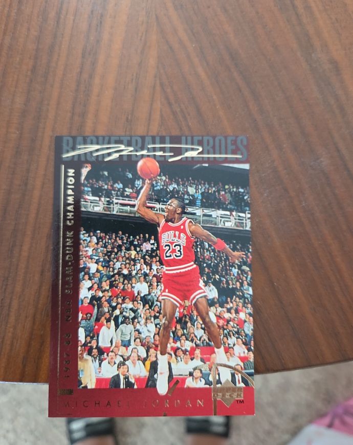 1994-95 Upper Deck Basketball Heroes #39 Michael Jordan — front