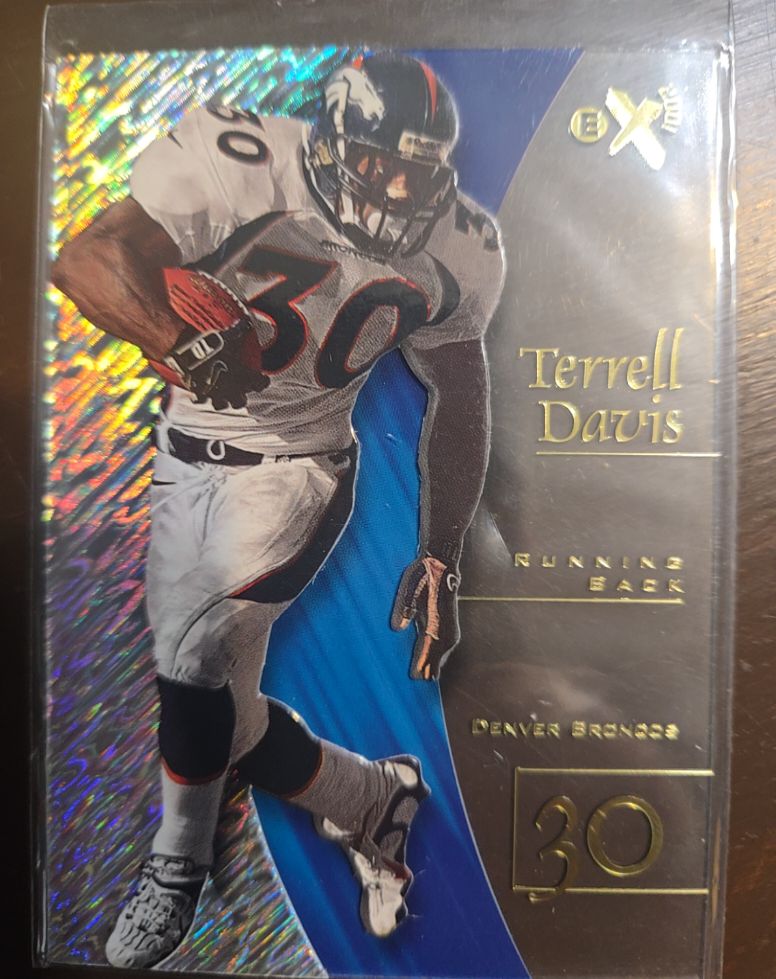 1998 SkyBox E-X2001 #13 Terrell Davis — front