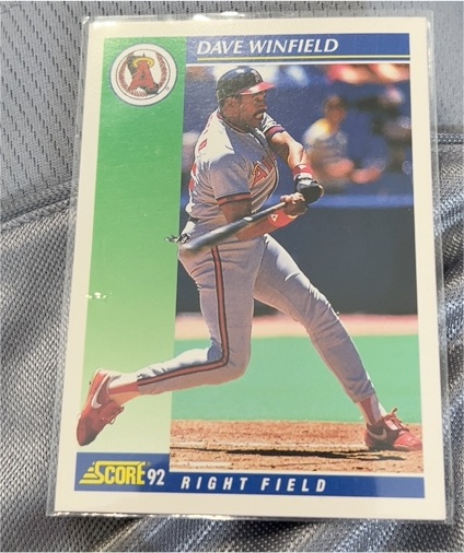 1992 Score #32 Dave Winfield — front