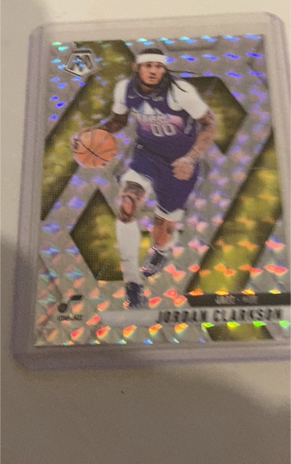 2019-20 Panini Mosaic #100 Jordan Clarkson — front