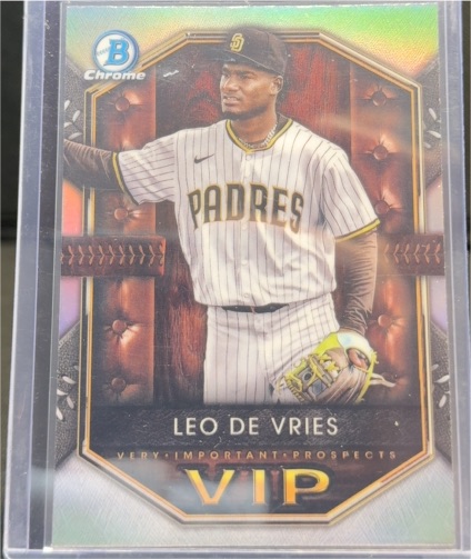 2025 Bowman Chrome #VIP-14 Leo De Vries — front