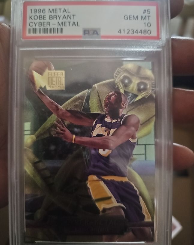 1996 Fleer Metal Cyber-Metal #5 Kobe Bryant — front