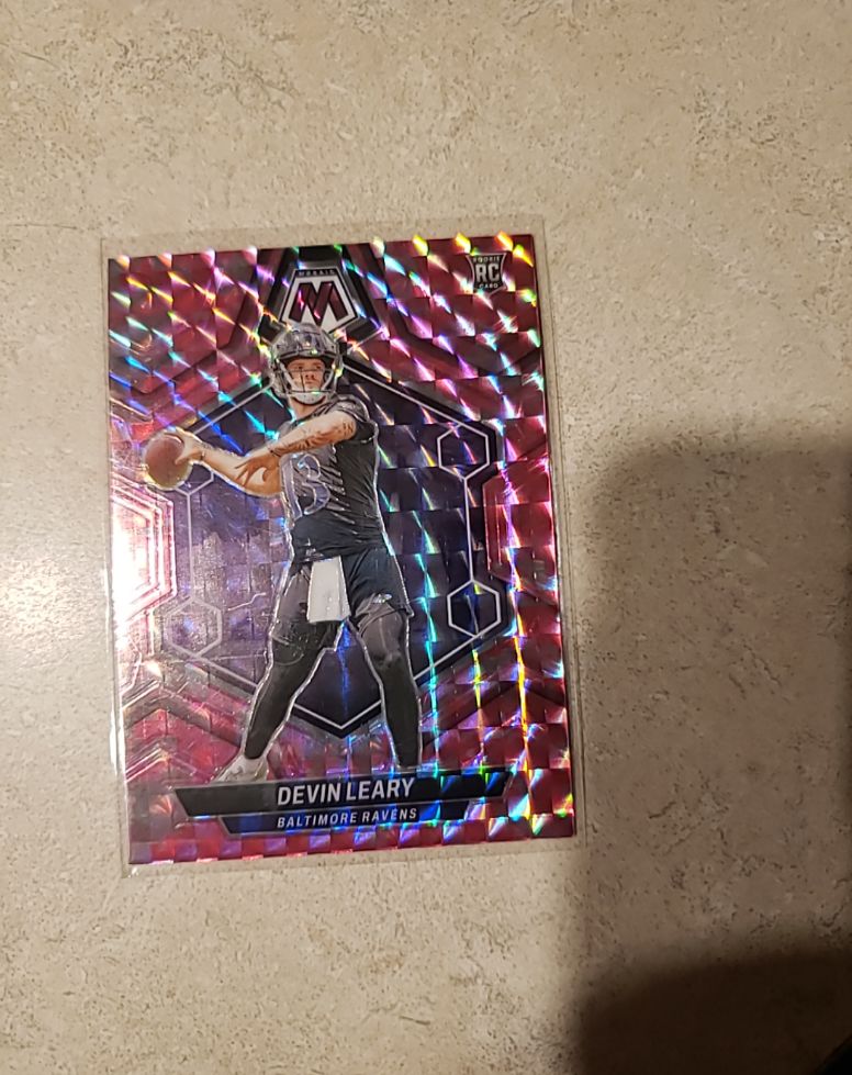 2024 Panini Mosaic #398 Devin Leary — front