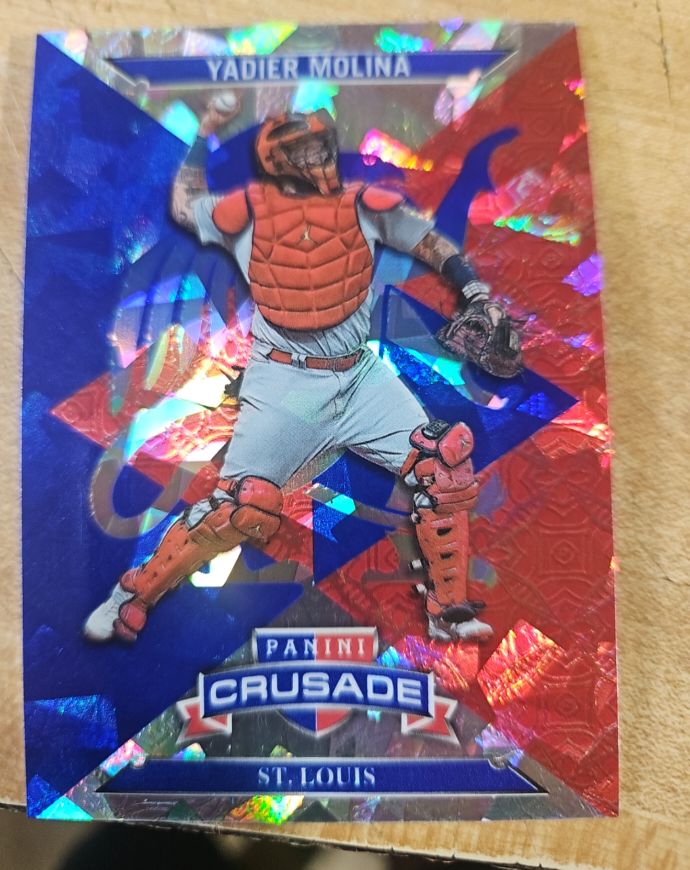 2025 Panini Crusade #85 Yadier Molina — front