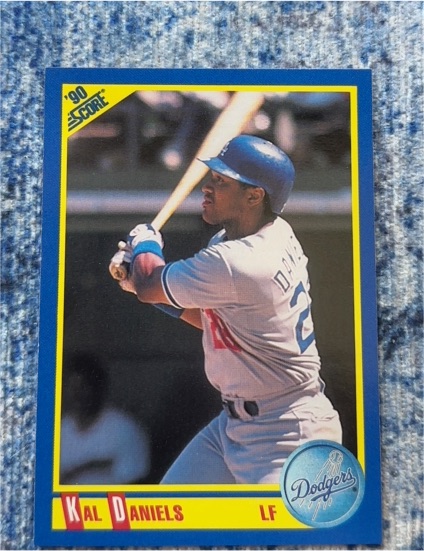 1990 Score #650 Kal Daniels — front