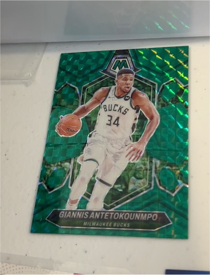 2023-24 Panini Mosaic #77 Giannis Antetokounmpo — front