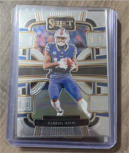 2023 Panini Select - Concourse Red & Yellow Prizm Die-Cut #11 Gabriel Davis — front