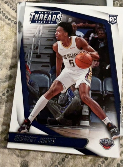 2021-22 Panini Chronicles Threads #76 Herbert Jones — front