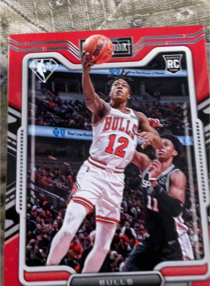 2021-22 Panini Chronicles Playbook #293 Ayo Dosunmu — front