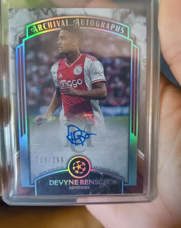 2022-23 Topps Museum Collection UEFA Champions League Archival Autographs #AA-DR Devyne Rensch — front
