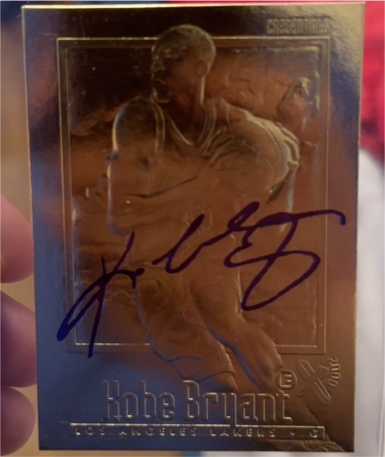 1996-97 Skybox EX-2000 23KT Gold Kobe Bryant Rookie Purple Signature — front