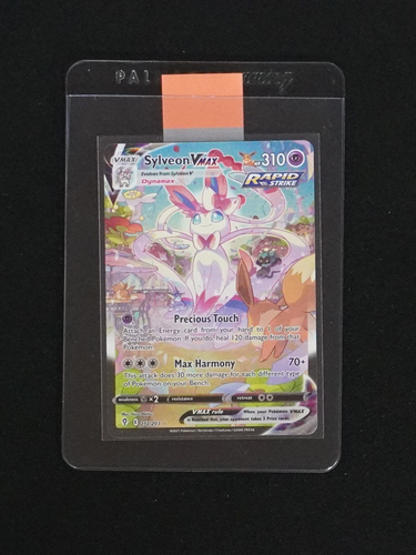 2021 Pokemon TCG Sword & Shield Evolving Skies #212 Sylveon VMAX — front