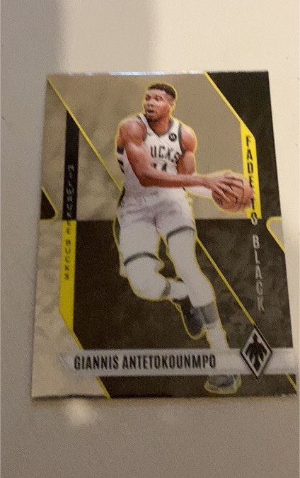 2023-24 Panini Phoenix #23 Giannis Antetokounmpo — front