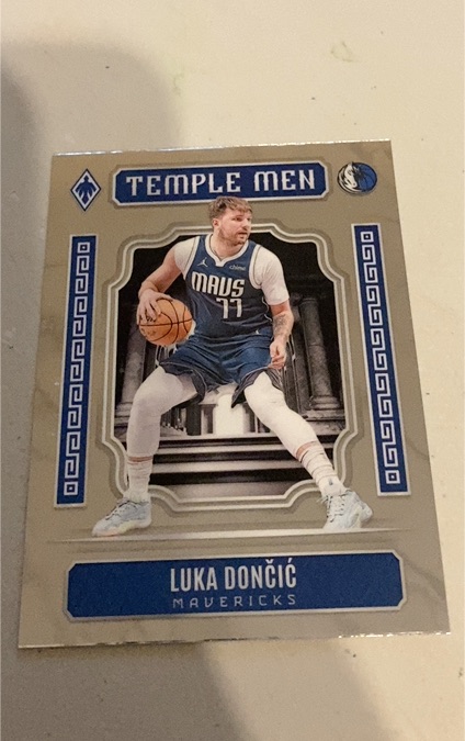 2023-24 Panini Phoenix #13 Luka Dončić Temple Men — front
