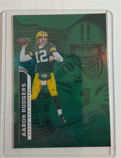 2022 Panini Illusions #33 Aaron Rodgers — front