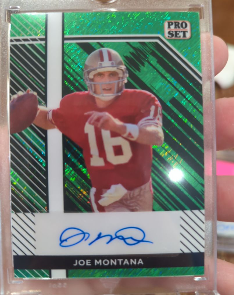 1990 Pro Set #16 Joe Montana — front