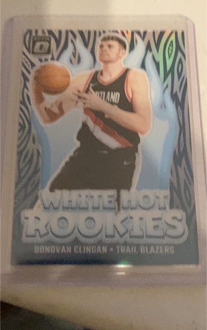 2024-25 Panini Donruss Optic #11 Donovan Clingan White Hot Rookies — front