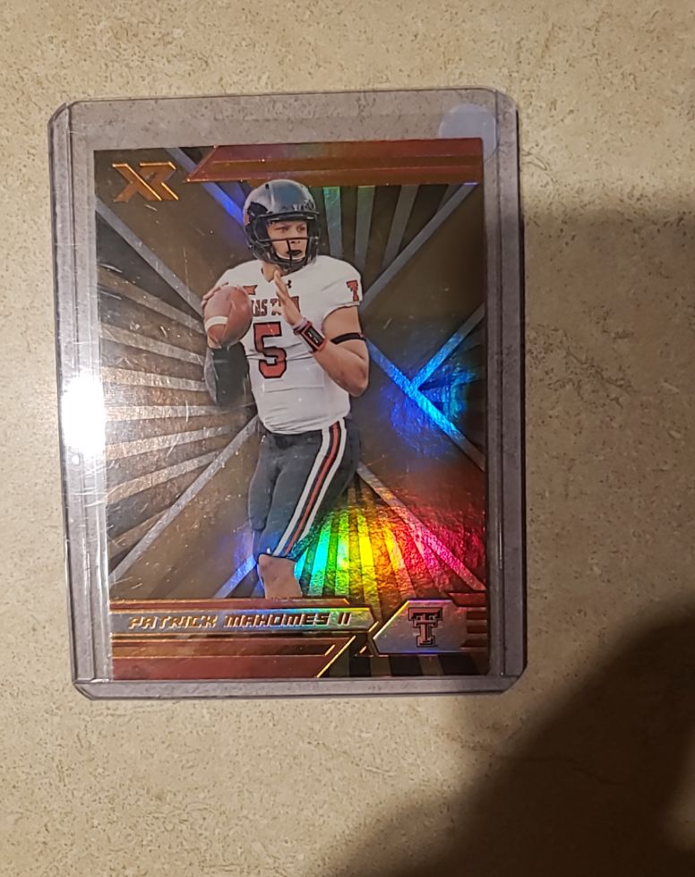 2022 Panini XR Patrick Mahomes II — front