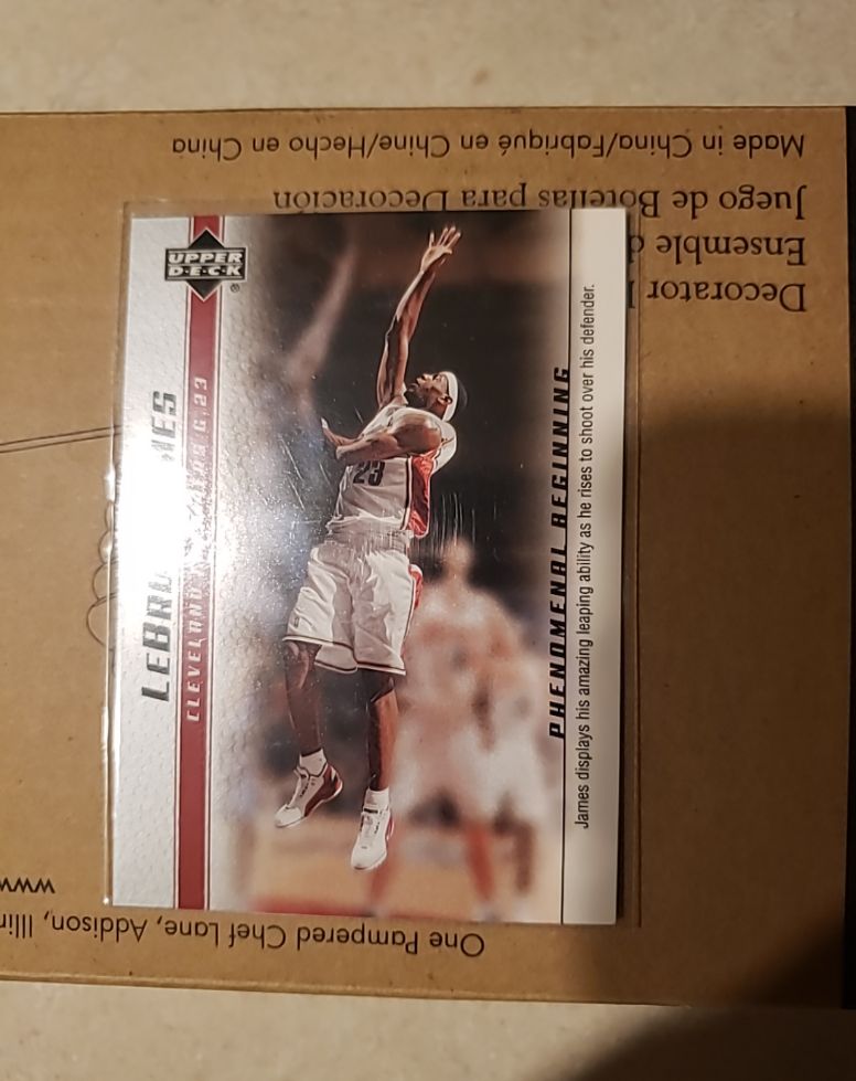 2003 Upper Deck Phenomenal Beginning #12 LeBron James — front