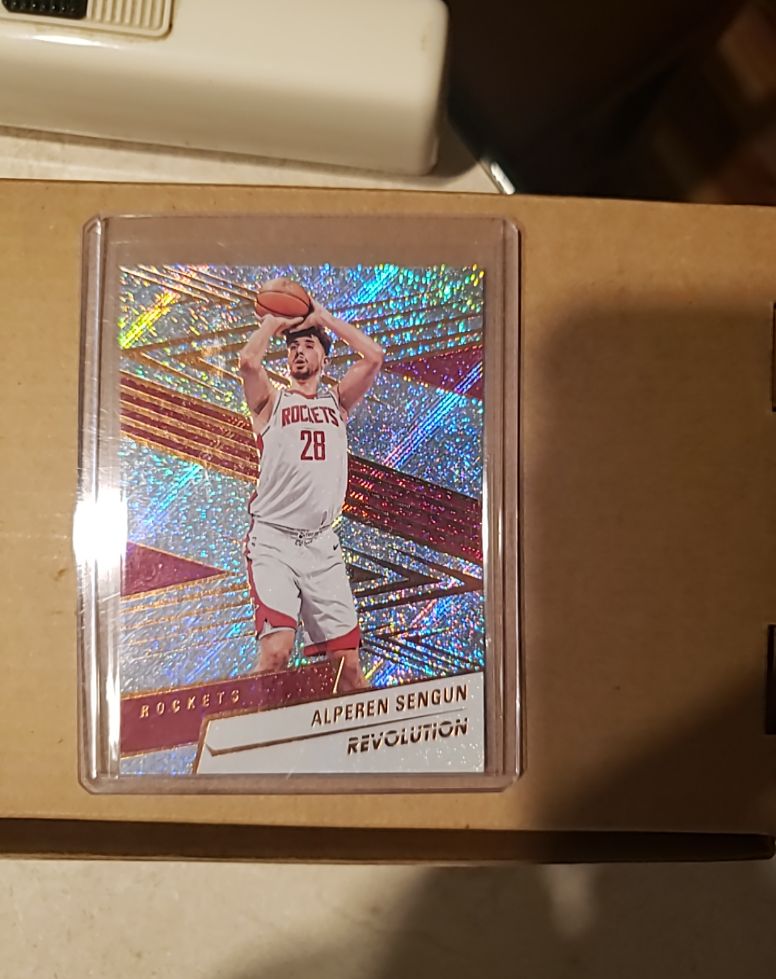 2021-22 Panini Revolution #Alperen Sengun — front