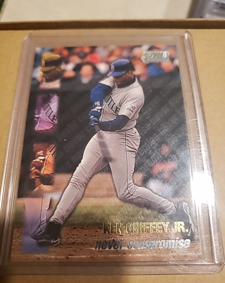 1999 Topps Stadium Club #NC3 Ken Griffey Jr. Never Compromise — front