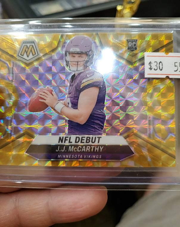 2024 Panini Mosaic NFL Debut #275 J.J. McCarthy — front