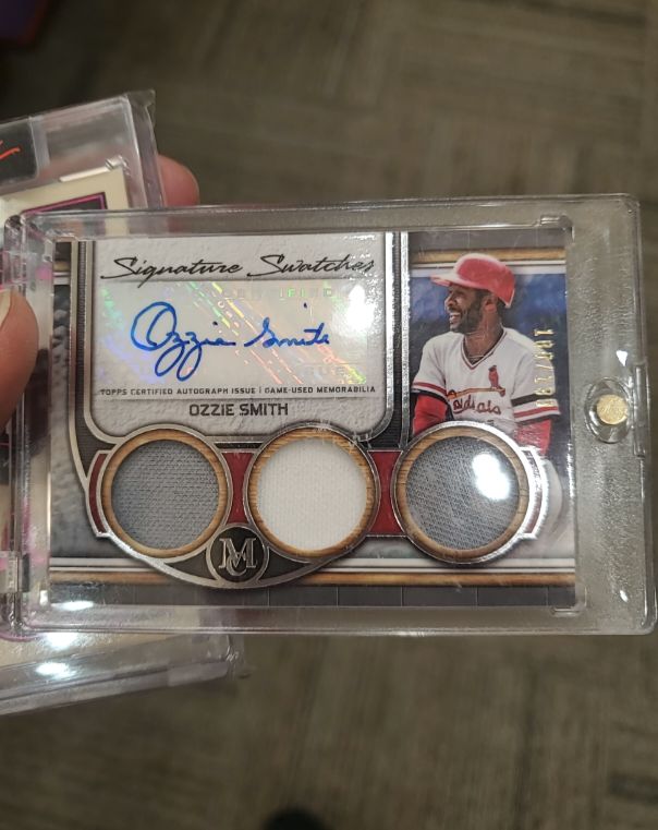 2023 Topps Museum Collection Signature Swatches Triple Relic Autograph Ozzie Smith — front