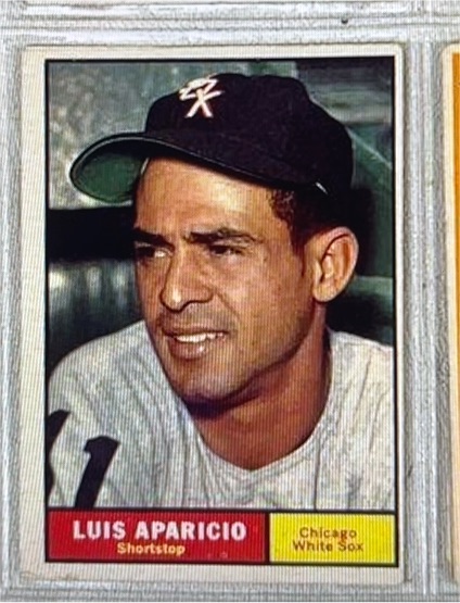 1961 Topps #440 Luis Aparicio — front