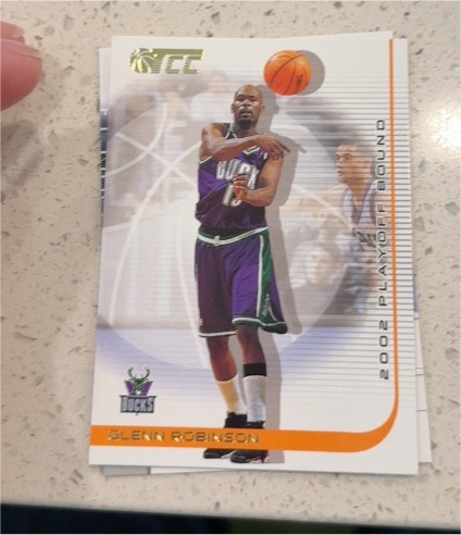 2002 Topps TCC Red Playoff Rebound #60 Glenn Robinson — front