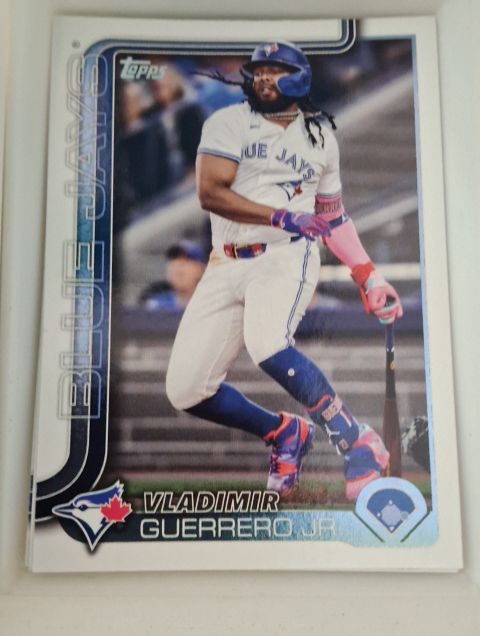 2025 Topps #163 Vladimir Guerrero Jr — front