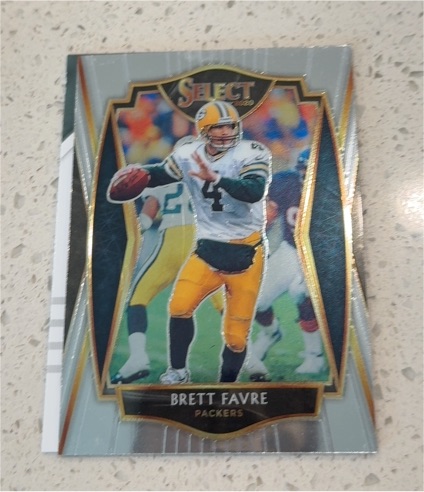 2020 Panini Select Premier Level #131 Brett Favre — front