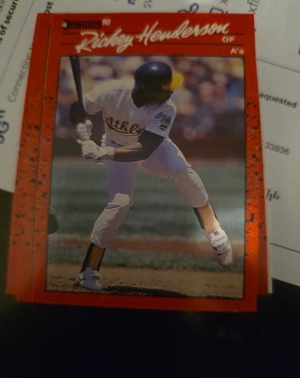 1990 Donruss #304 Rickey Henderson — front