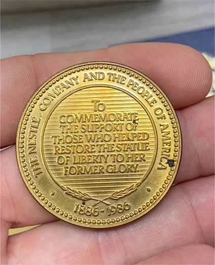 1886-1986 The Nestle Company and the People of America Statue of Liberty Commemorative Coin — front